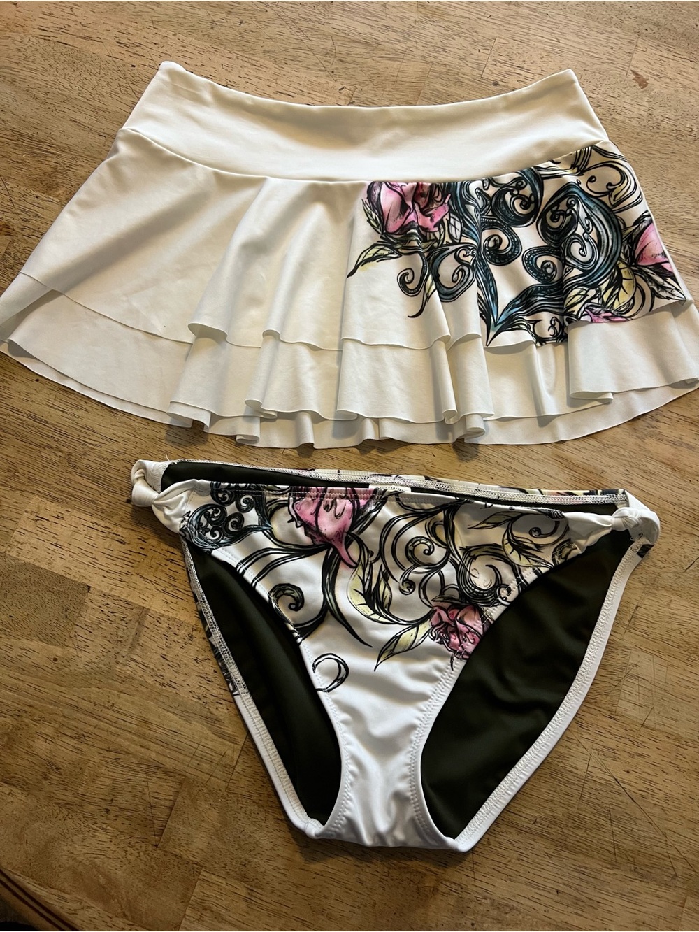 Lucky Brand White Floral Ruffle Swim Skirt and Bikini Bottom